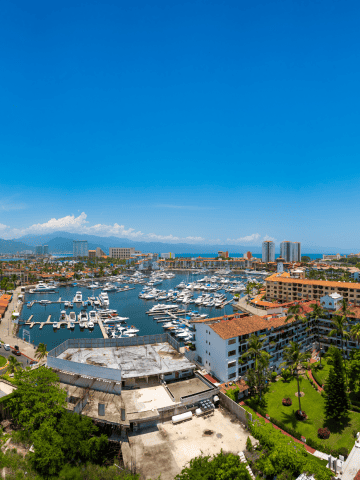 How To Get From Aguascalientes to Puerto Vallarta By Bus - All Possible Ways, cheapest way from Aguascalientes to Puerto Vallarta, Aguascalientes to Puerto Vallarta, primera plus bus from Aguascalientes to Puerto Vallarta, FUTURA bus from Aguascalientes to Puerto Vallarta, elite bus from Aguascalientes to Puerto Vallarta, ado bus from Aguascalientes to Puerto Vallarta, shared van from Aguascalientes to Puerto Vallarta, Colectivo from Aguascalientes to Puerto Vallarta, Uber from Aguascalientes to Puerto Vallarta, taxi from Aguascalientes to Puerto Vallarta, Aguascalientes to Puerto Vallarta by plane, Puerto Vallarta vs Cabo - Which is the Better Vacation?