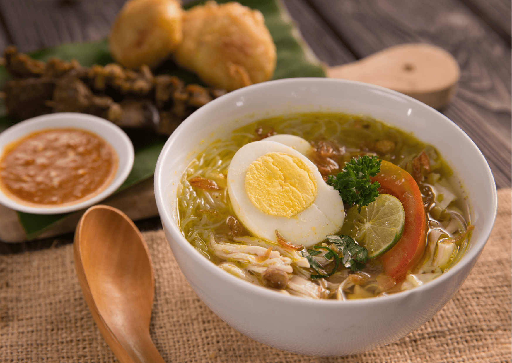 Malaysian Breakfast - 25 Traditional Breakfast in Malaysia to Try 23 Soto Ayam, Malaysian Breakfast, Breakfast in Malaysia, Traditional Malaysian Breakfast, Traditional Breakfast in Malaysia