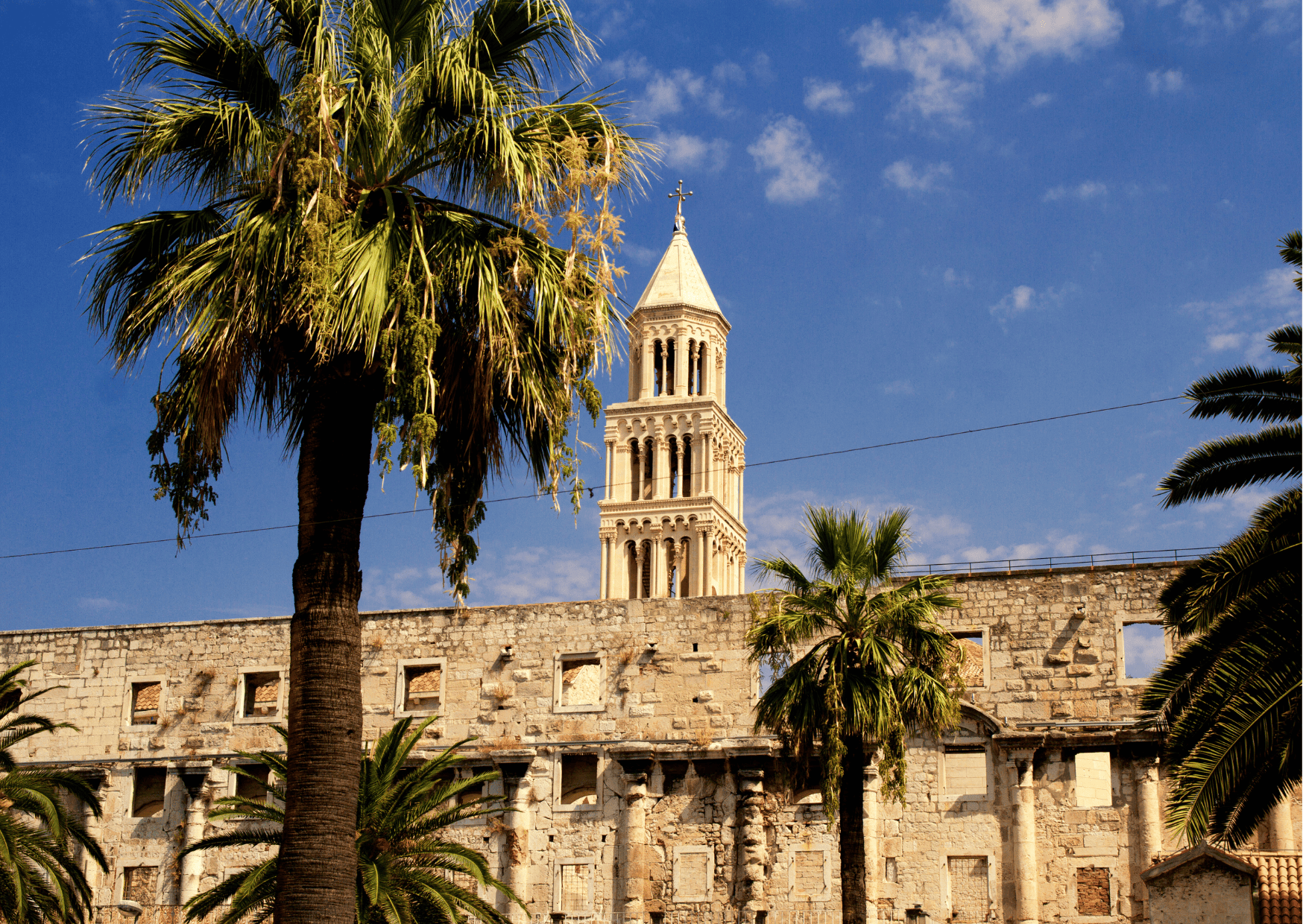 Diocletian's Palace, Split vs Dubrovnik, Dubrovnik vs Split