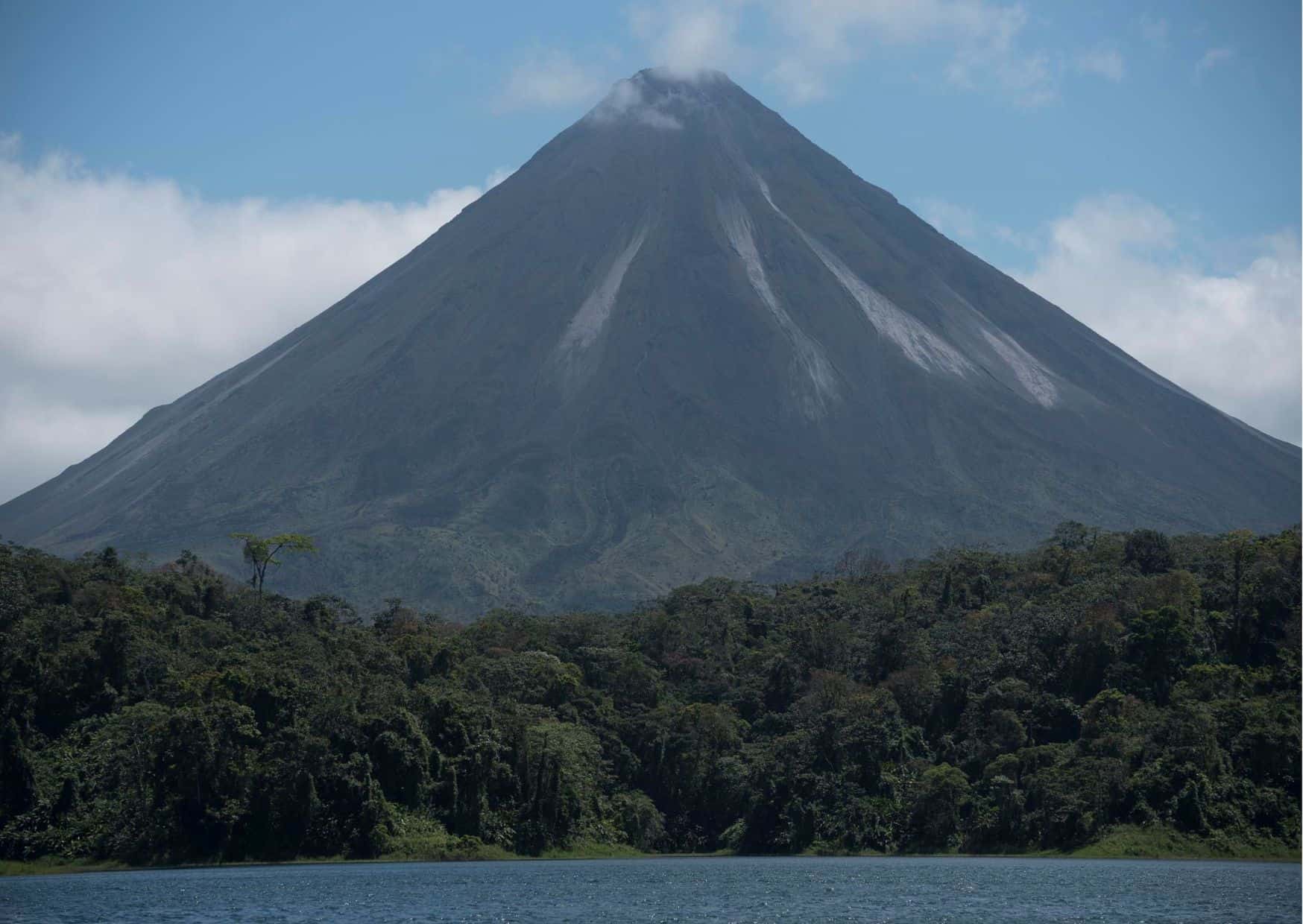 How To Get From Cahuita to La Fortuna Best Way, Cahuita to La Fortuna, cheapest way from Cahuita to La Fortuna, Cahuita to La Fortuna bus, from Cahuita to La Fortuna bus, taxi from Cahuita to La Fortuna, private transfer from Cahuita to La Fortuna, Shared Van Cahuita to La Fortuna, rent a car Cahuita to La Fortuna,