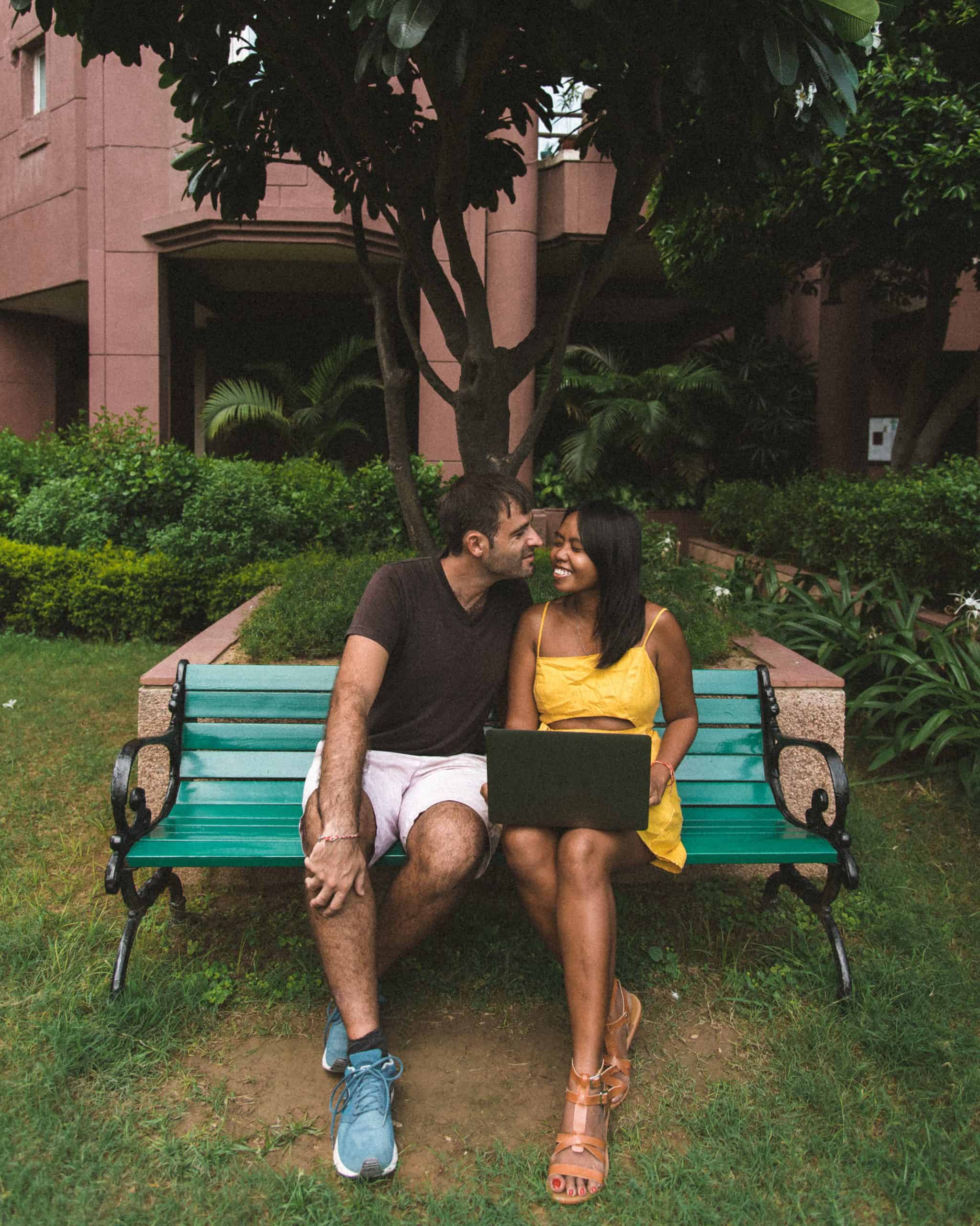 Digital Nomad Pros and Cons - Is It the Right Choice For You 3 digital nomad pros and cons