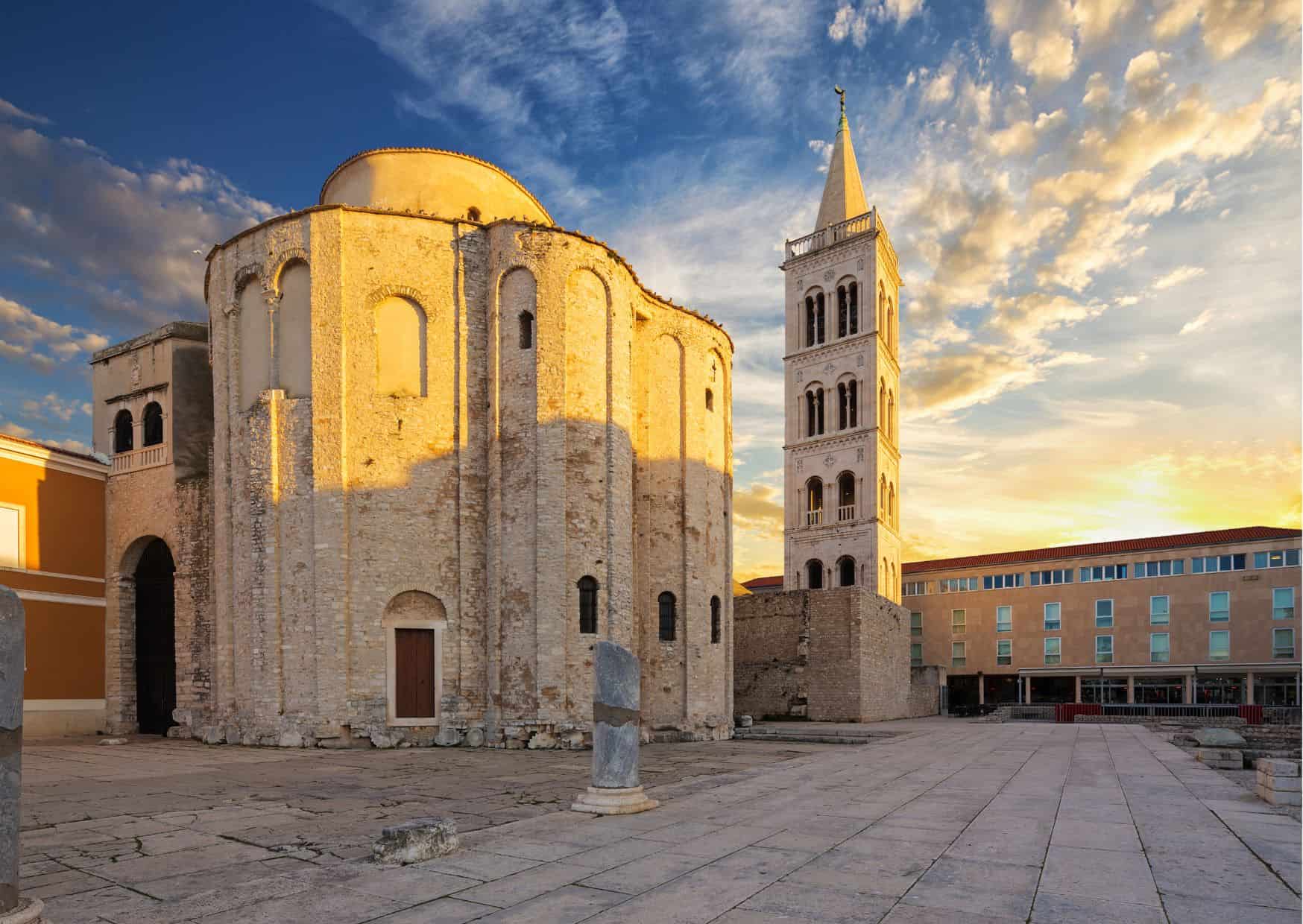How To Get From Zadar to Zadar Airport Best Way, Zadar to Zadar Airport, by bus from Zadar to Zadar Airport, Zadar airport shuttle bus, Zadar airport bus, taxi from Zadar to Zadar Airport, private transfer Zadar to Zadar Airport,