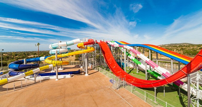 Majorca Hotels with Water Slides - Best Mallorca Hotels with Waterslides to Book in 2023 4 Globales Bouganvilla, best majorca hotels with water slides, majorca hotels with water slides, mallorca hotels with water slides, best mallorca hotels with waterslides, mallorca hotels with waterparks