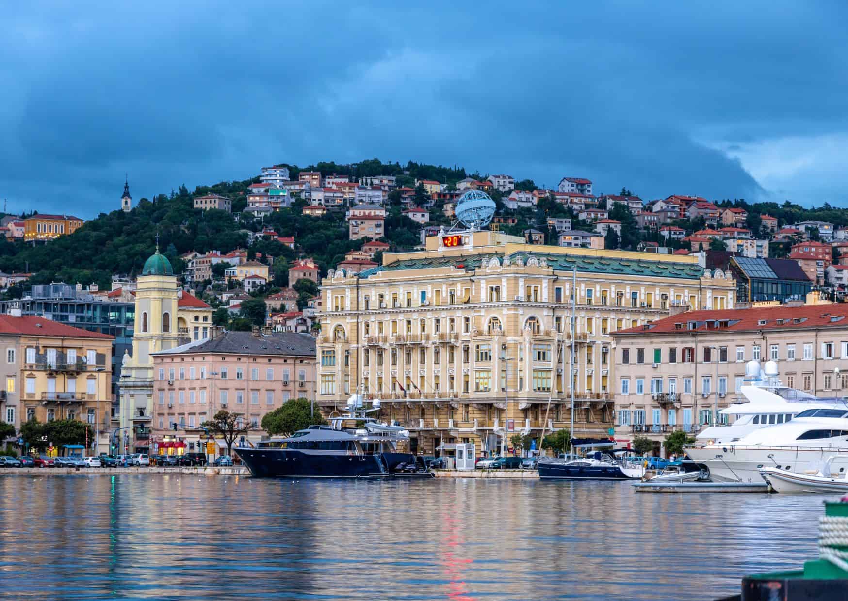 How To Get From Zagreb to Rijeka Best Way, Zagreb to Rijeka, cheapest way from Zagreb to Rijeka, bus from Zagreb to Rijeka, taxi from Zagreb to Rijeka, private transfer from Zagreb to Rijeka, by plane from Zagreb to Rijeka, zadar to rijeka,