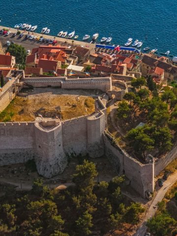 How To Get From Zadar to Sibenik Best Way, Zadar to Sibenik, cheapest way from Zadar to Sibenik, bus from Zadar to Sibenik, taxi from Zadar to Sibenik, private transfer from Zadar to Sibenik, train from Zadar to Sibenik,