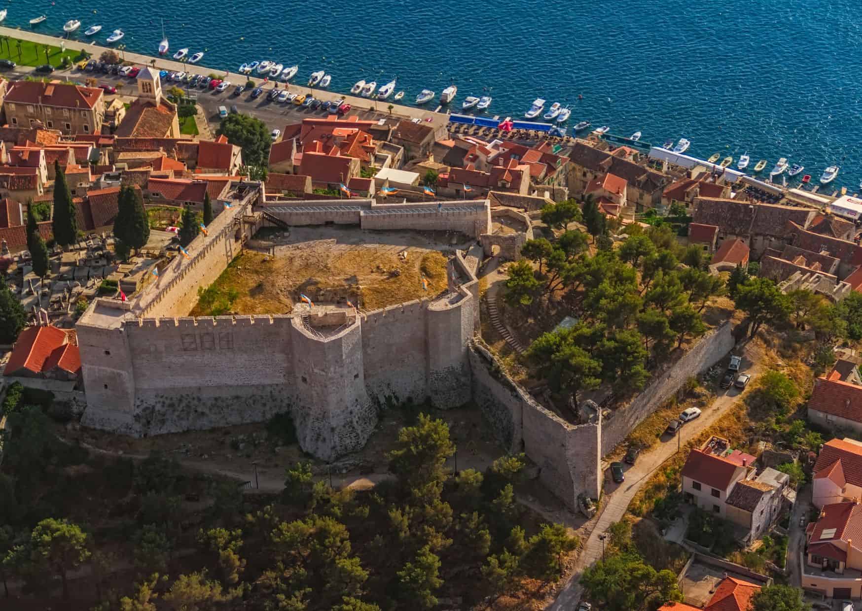 How To Get From Split to Sibenik Best Way, Split to Sibenik, cheapest way from Split to Sibenik, bus from Split to Sibenik, taxi from Split to Sibenik, private transfer from Split to Sibenik, train from Split to Sibenik,