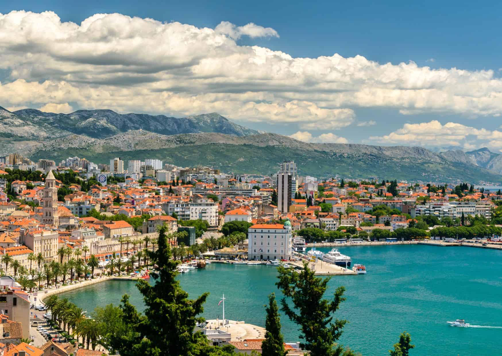 How To Get From Makarska to Split Airport Best Way, Makarska to Split Airport, cheapest way from Makarska to Split Airport, bus from Makarska to Split Airport, taxi from Makarska to Split Airport, private transfer from Makarska to Split Airport, by plane from Makarska to Split, ferry from Makarska to Split,