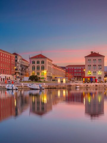 How To Get From Pula to Split Airport Best Way, Pula to Split Airport, cheapest way from Pula to Split Airport, bus from Pula to Split Airport, taxi from Pula to Split Airport, private transfer from Pula to Split Airport, by plane from Pula to Split, ferry from Pula to Split,