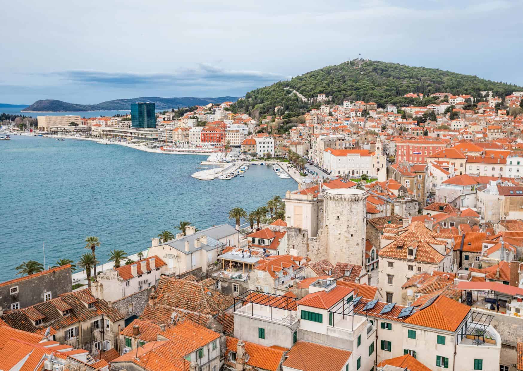 How To Get From Rijeka to Split Airport Best Way, Rijeka to Split Airport, cheapest way from Rijeka to Split Airport, bus from Rijeka to Split Airport, taxi from Rijeka to Split Airport, private transfer from Rijeka to Split Airport, by plane from Rijeka to Split, ferry from Sibenik to Split,