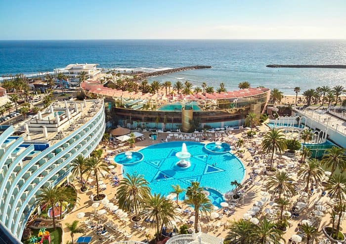 How to Get Free Accommodation When Traveling