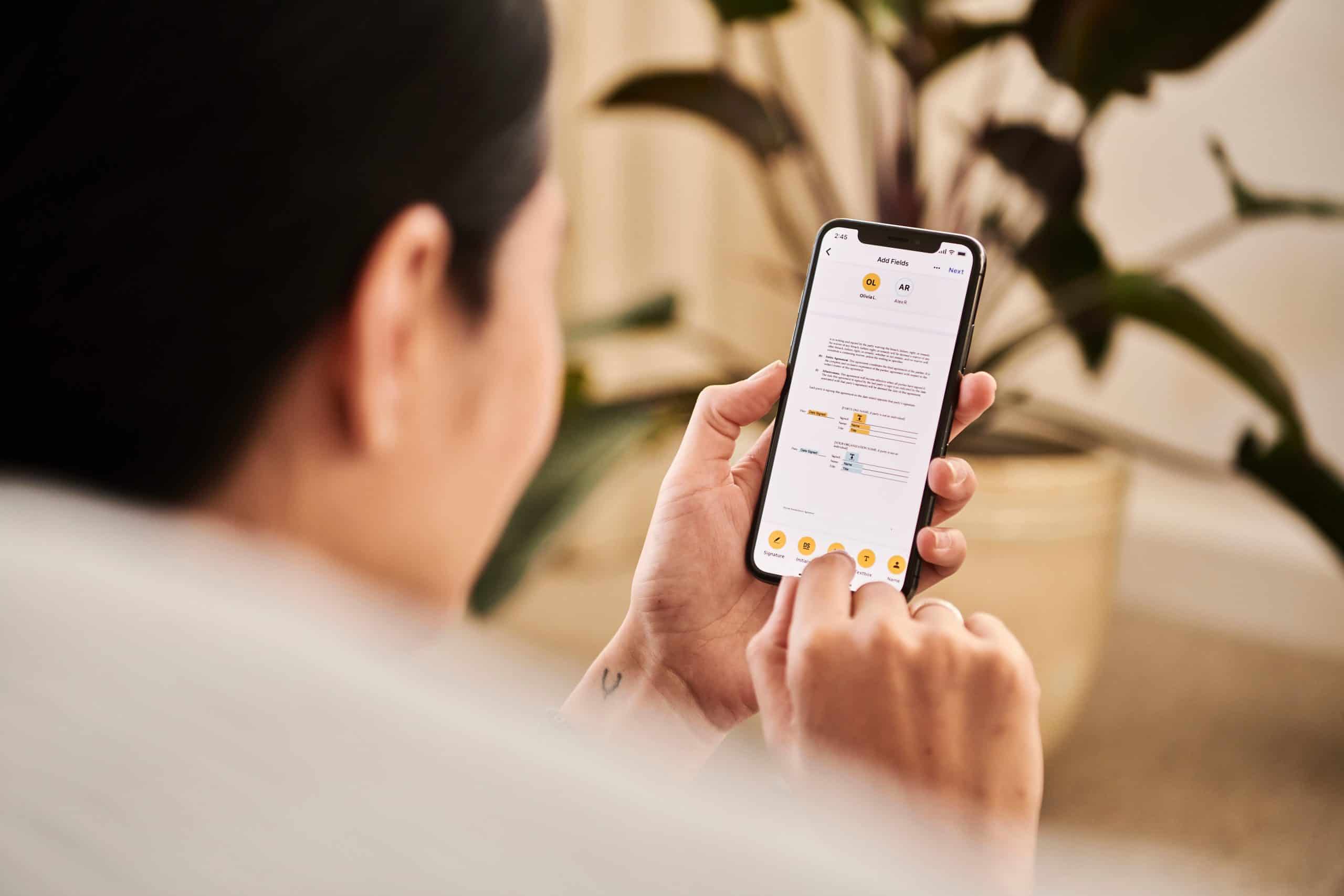 maya vs airalo, airalo vs maya, travel esim, reliable esim provider