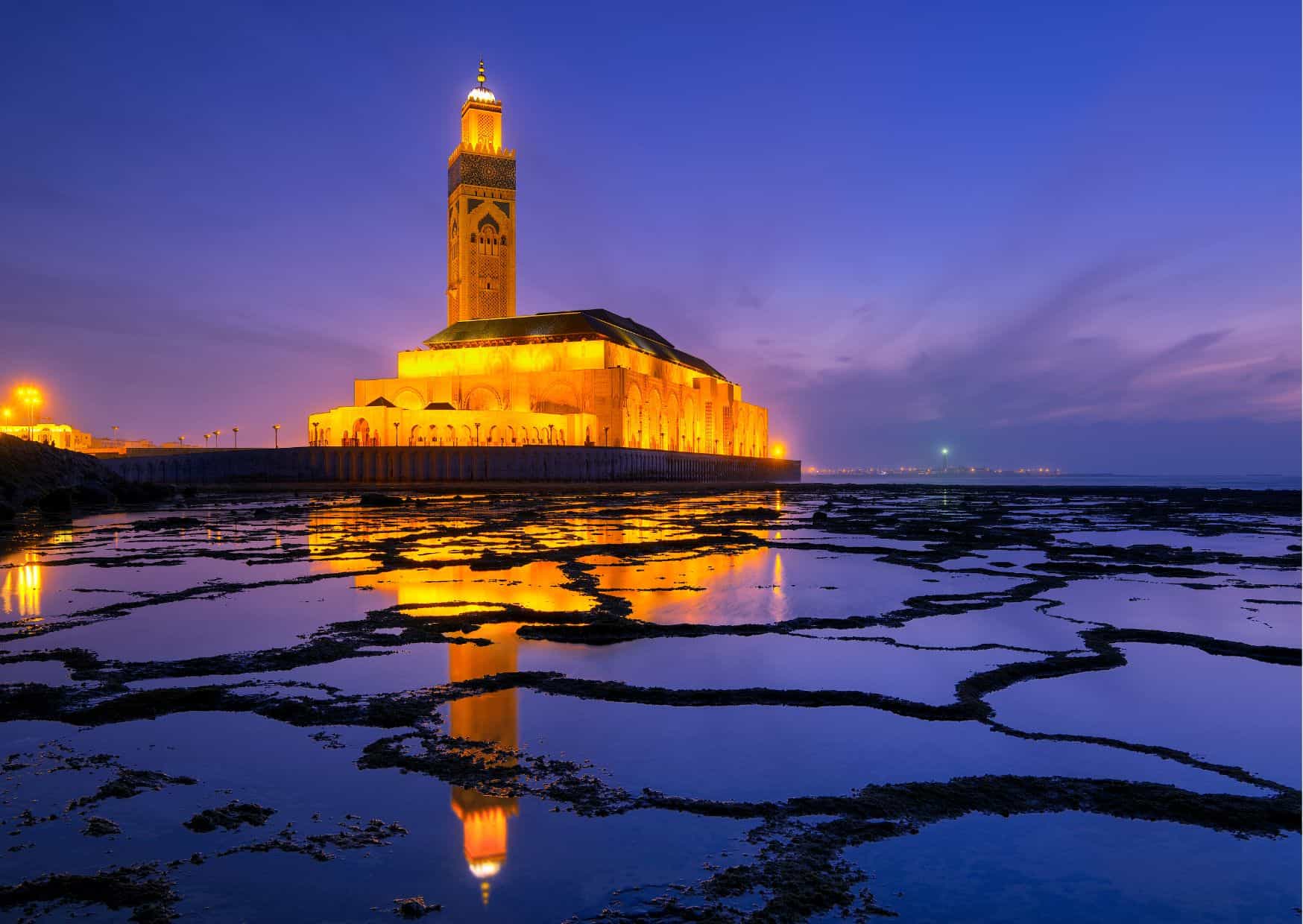 How To Get From Fez to Casablanca Best Way, Fez to Casablanca, cheapest way from Fez to Casablanca, best way from Fez to Casablanca, Fez to Casablanca by bus, bus from Fez to Casablanca, taxi from Fez to Casablanca, private transfer from Fez to Casablanca, Shared Van from Fez to Casablanca, rent a car at Fez, train from Fez to Casablanca,