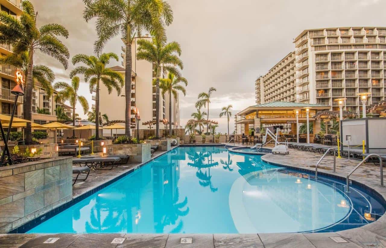 oahu resorts with water slides, oahu hotels with water slides, oahu hotels compared