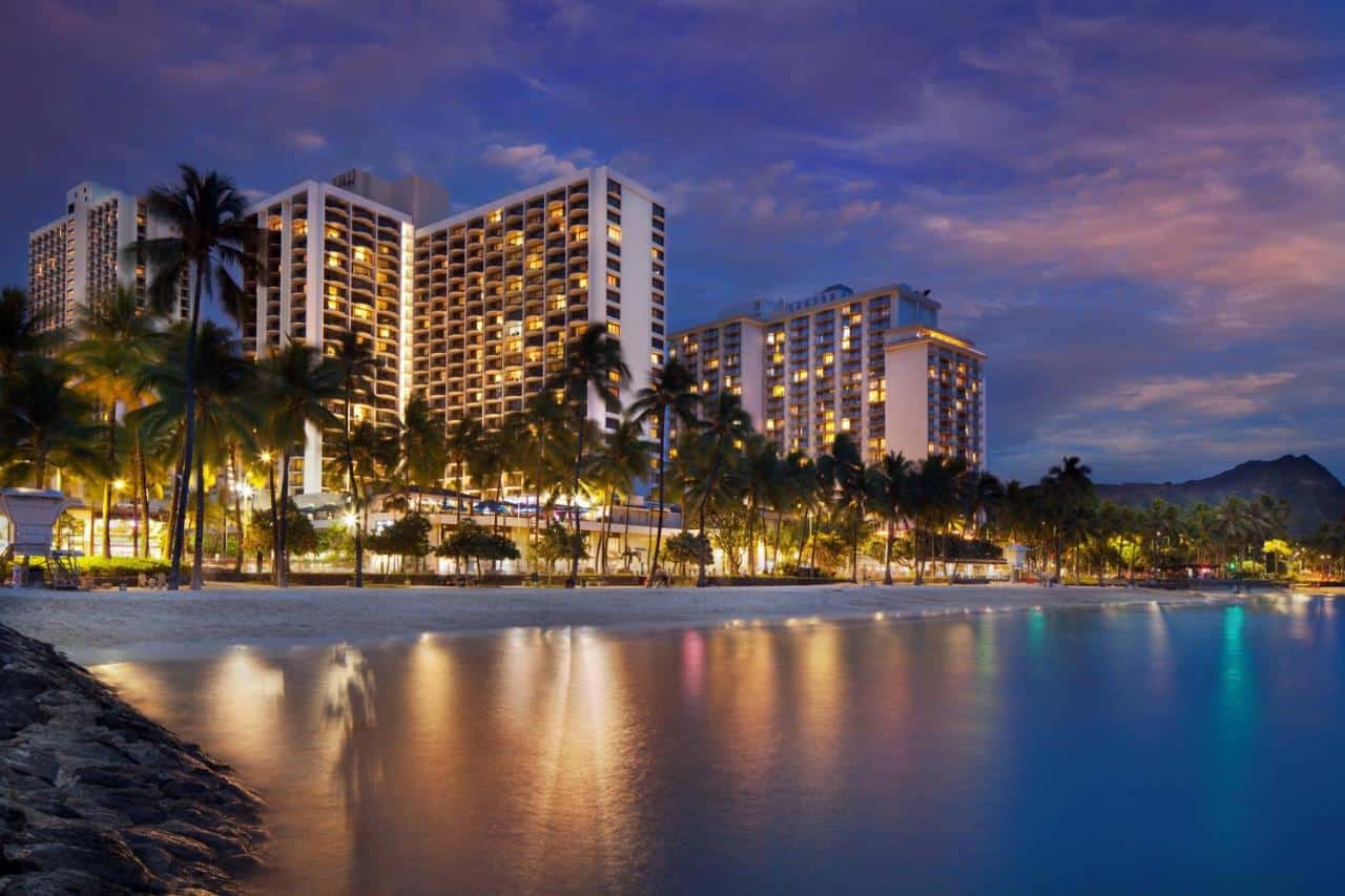 oahu resorts with water slides, oahu hotels with water slides, oahu hotels compared