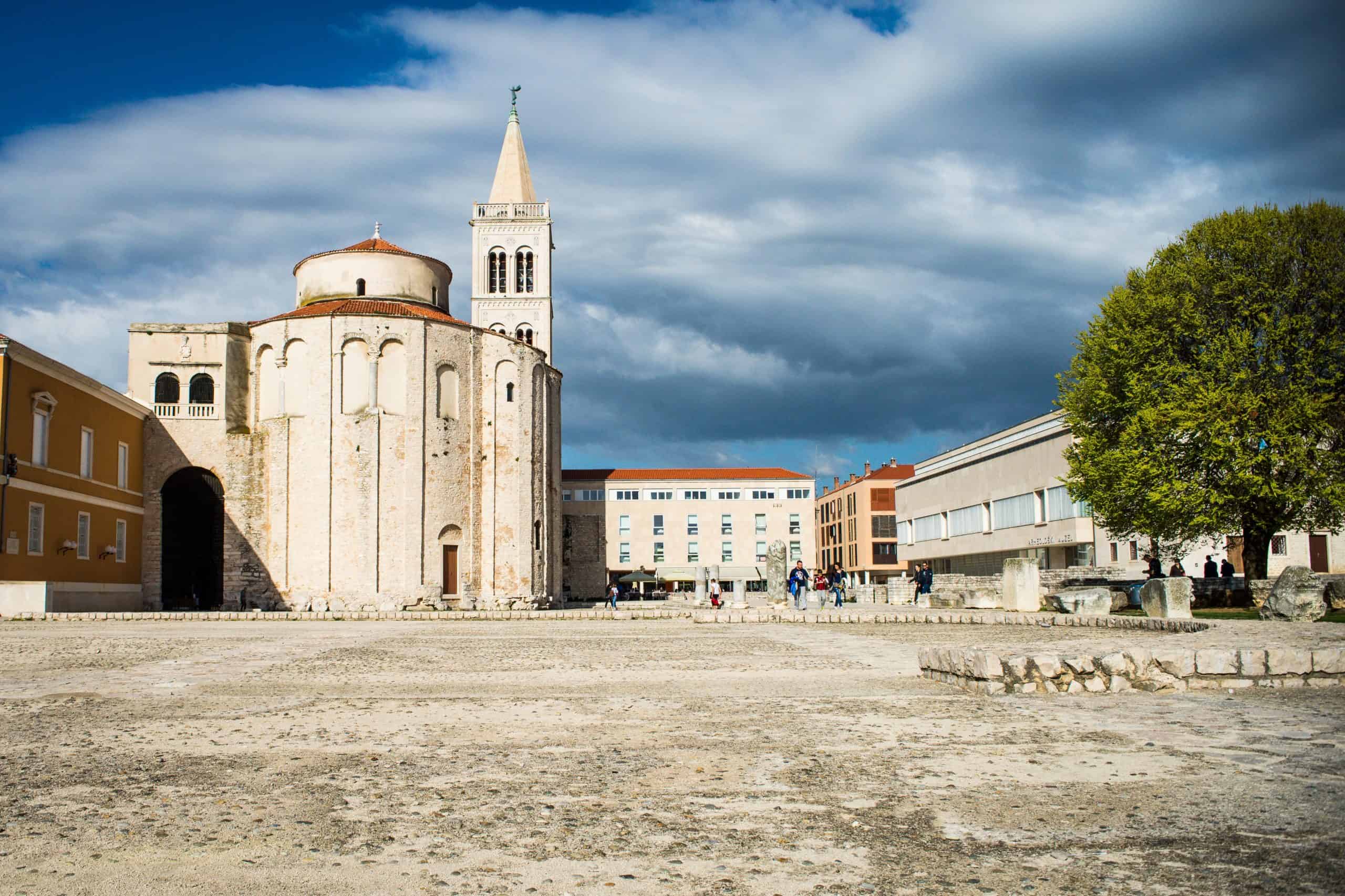 How To Get From Pula to Zadar Airport Best Way, Pula to Zadar Airport, cheapest way from Pula to Zadar Airport, bus from Pula to Zadar Airport, taxi from Pula to Zadar Airport, private transfer from Pula to Zadar Airport, by plane from Pula to Zadar, ferry from Pula to Zadar,
