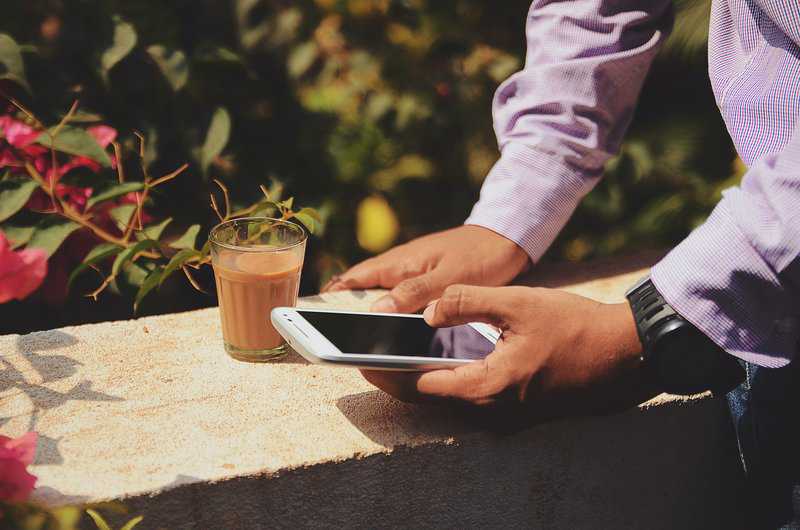 Pack These 20 Things Before Your Next Trip Or Regret It Later 8 How to get wifi when traveling the world, sim card vs pocket wifi - pocket wifi vs sim card
