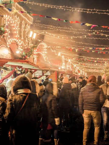 7 Great Ways to Save When Traveling, Must-see Christmas Destinations and Unique Getaways for the American Traveler