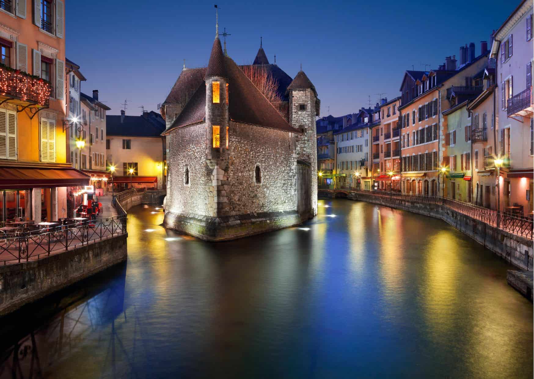 How To Get From Geneva Airport to Annecy Best Way 2 How To Get From Geneva Airport to Annecy Best Way, cheapest way from Geneva Airport to Annecy, cheapest way from Geneva to Annecy, Geneva Airport to Annecy, Geneva to Annecy, bus from Geneva Airport to Annecy, taxi from Geneva Airport to Annecy, uber from Geneva Airport to Annecy, train from Geneva Airport to Annecy, shuttle bus from Geneva Airport to Annecy, private transfer from Geneva Airport to Annecy