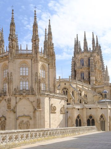 10 Travel Bucket List Destinations North of Spain, How To Get From Madrid Airport To Burgos Best Way, cheapest way from Madrid airport to Burgos, Madrid airport to Burgos, Madrid Bus Airport to Burgos, bus from Madrid airport to Burgos, taxi Madrid airport to Burgos, Uber/Grab Madrid airport to Burgos, metro Madrid airport to Burgos, train fare Madrid airport to Burgos, bus fare Madrid airport to Burgos, train Madrid Airport To Burgos, best way from Madrid Airport To Burgos