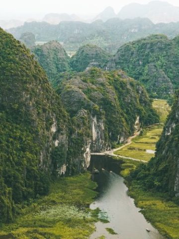 How To Get From Hanoi to Ninh Binh Best Way, best way Hanoi to from Ninh Binh, cheapest way from Hanoi to Ninh Binh, Hanoi to Ninh Binh, bus from Hanoi to Ninh Binh, by plane from Hanoi to Ninh Binh, Hanoi to Ninh Binh by van, Hanoi to Ninh Binh by bus, by train from Hanoi to Ninh Binh