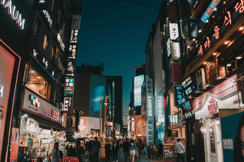 Exploring 7 Iconic K-pop and K-drama Locations in South Korea 2 seoul scaled