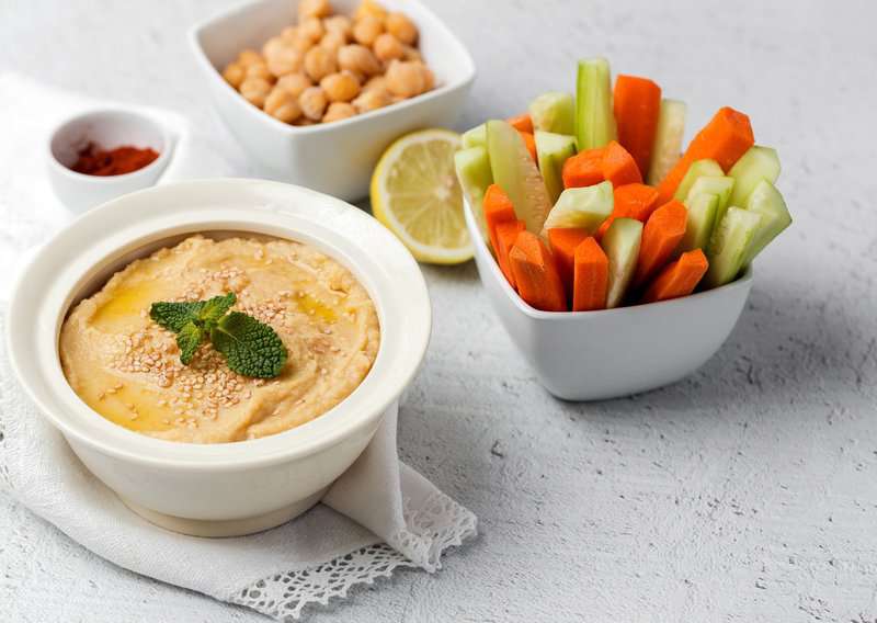 Homemade Hummus in 10 Minutes With Simple Pantry Ingredients 1 How to Make Humus – An Authentic Humus (Recipe Guide)
