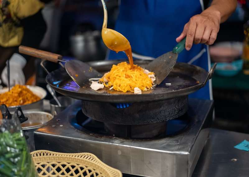 How to Make Pad Thai – An Authentic Pad Thai (Recipe Guide)