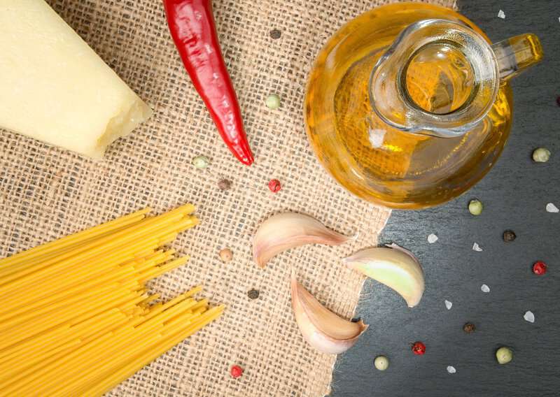 The 10-Minute Italian Pasta That Makes Expensive Sauces Look Unnecessary 2 How to Make Aglio e Olio - Authentic Aglio e Olio (Recipe Guide) Tips And Calories