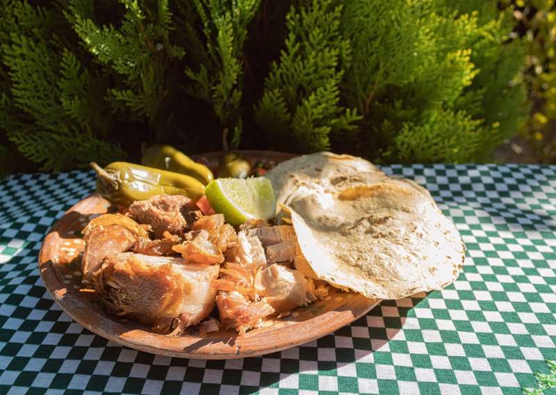 How to Make Carnitas: Easy Mexican Pork Recipe 1 How to Make Carnitas – Authentic Carnitas (Recipe Guide) Tips and Calories