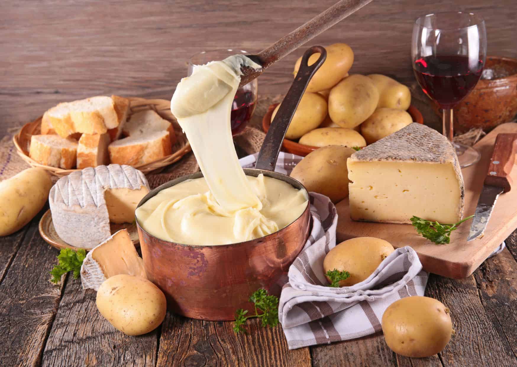Stop Ordering Fondue Out And Make This Instead: Best Swiss Cheese Fondue Recipe With Gruyère and Emmental 1 How To Make Cheese Fondue (Recipe Guide) Tips And Calories