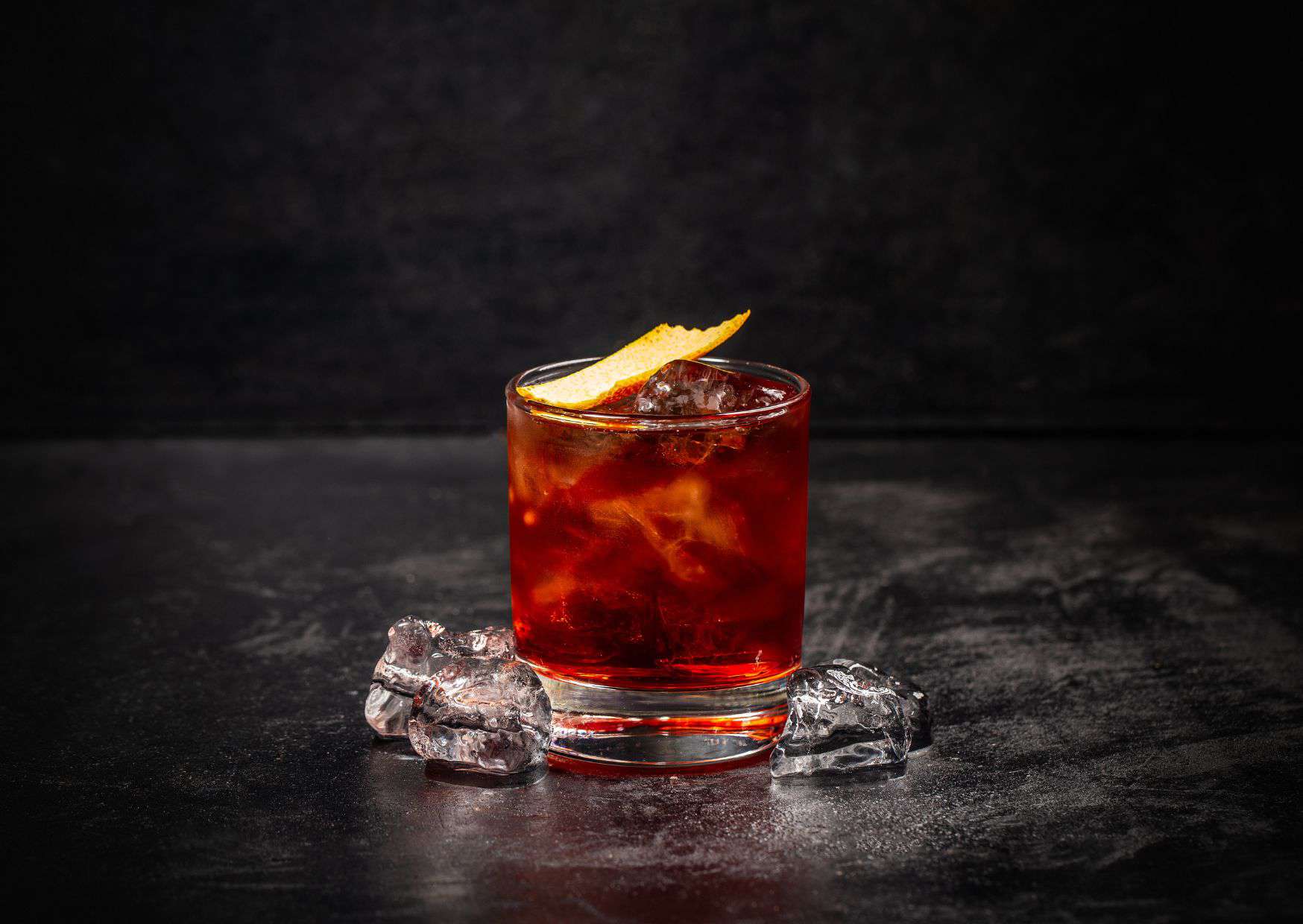 Most Popular Cocktails Around the World: These 7 Cocktails Survived Every Trend Because They’re That Good 6 Most Popular Cocktails Around the World, Negroni Cocktail,