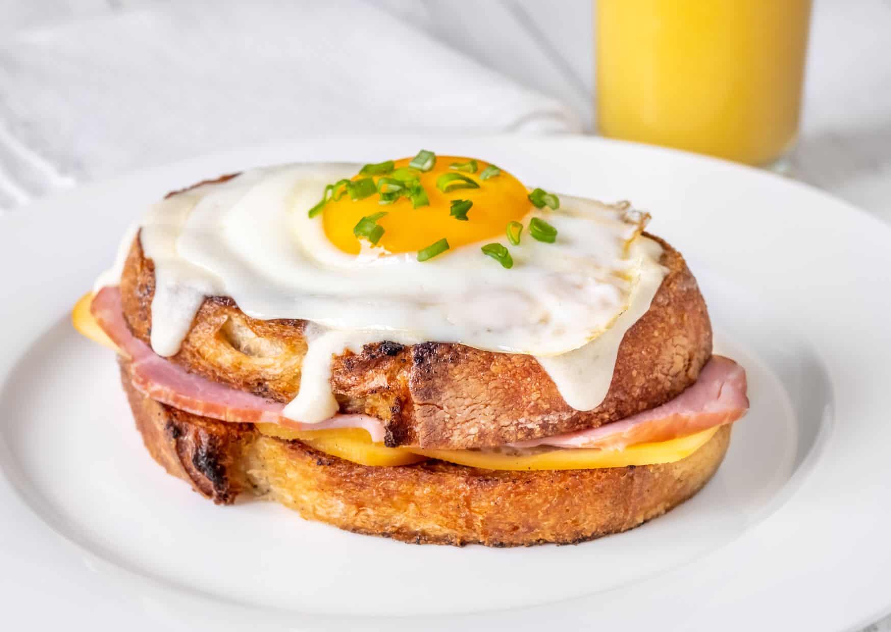 The French Sandwich That Makes Grilled Cheese Look Boring 1 How to Make Croque Madame - Authentic Croque Madame (Recipe Guide)