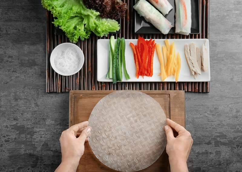Fresh, Light, and Bursting with Flavor: How to Make Authentic Vietnamese Goi Cuon 4 How to Make Goi Cuon Vietnamese Spring Rolls - (Recipe Guide) Tips And Calories