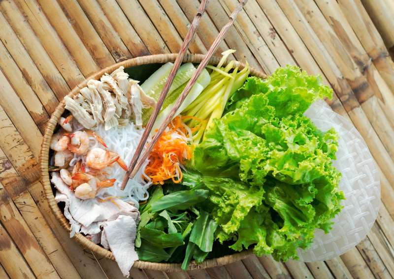 Fresh, Light, and Bursting with Flavor: How to Make Authentic Vietnamese Goi Cuon 2 How to Make Goi Cuon Vietnamese Spring Rolls - (Recipe Guide) Tips And Calories