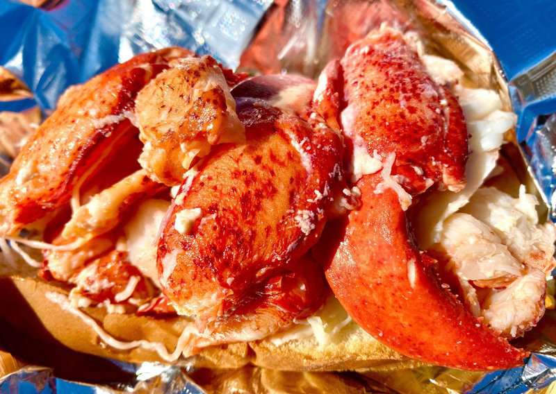 Best Lobster Roll Recipe With Buttery Toasted Buns 4 How to Make Lobster Roll – Authentic Lobster Roll (Recipe Guide) Tips and Calories