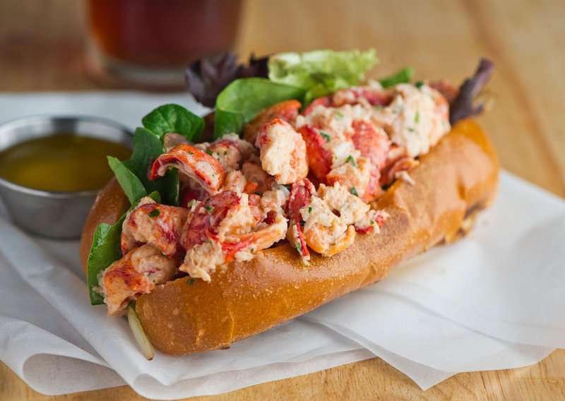 Best Lobster Roll Recipe With Buttery Toasted Buns 5 How to Make Lobster Roll – Authentic Lobster Roll (Recipe Guide) Tips and Calories