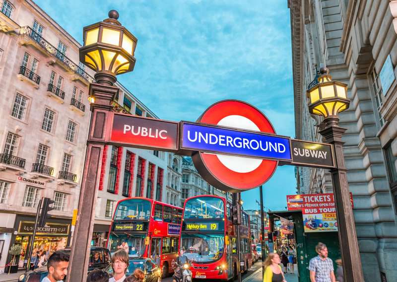 8 Tourist Traps to Avoid in London (Travel Guide)