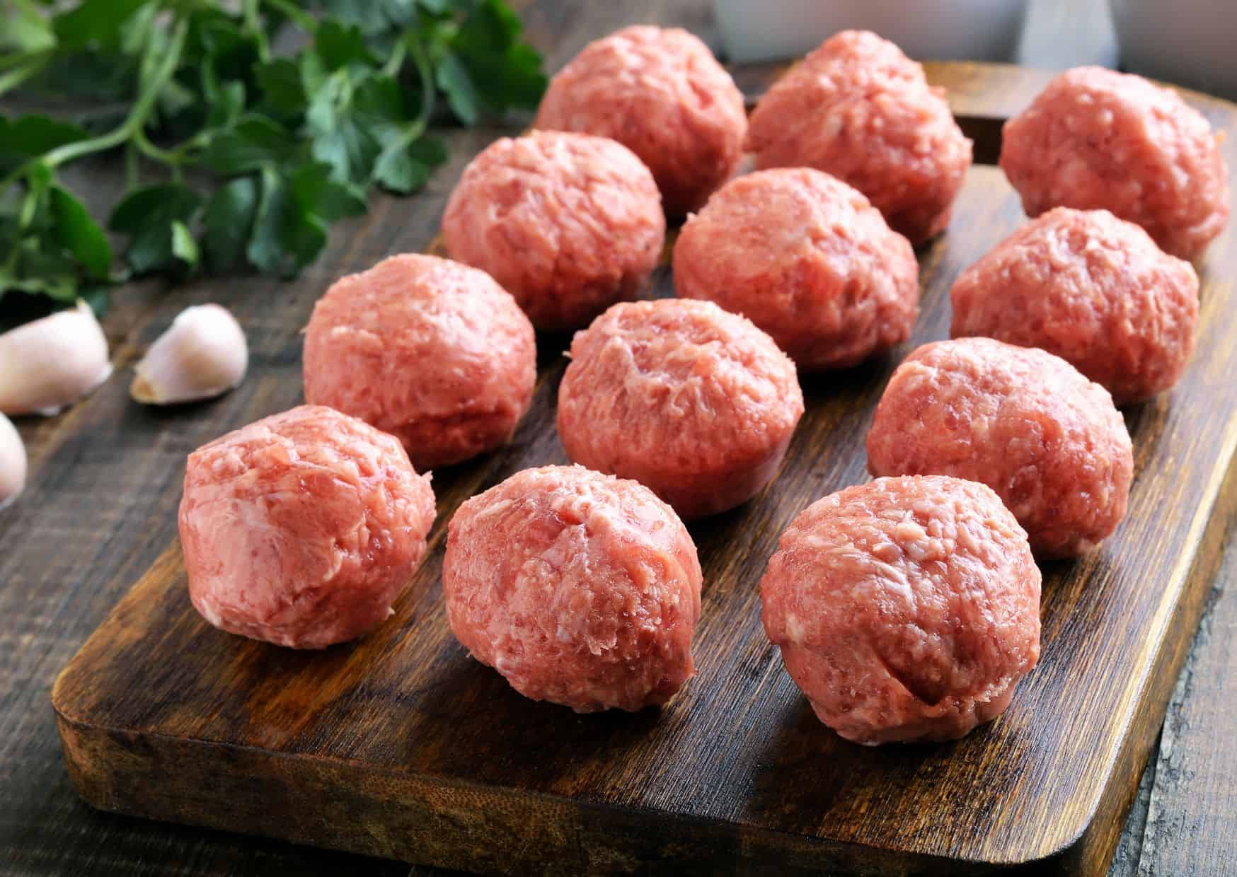 How To Make Homemade Meatballs (Recipe Guide) Tips And Calories