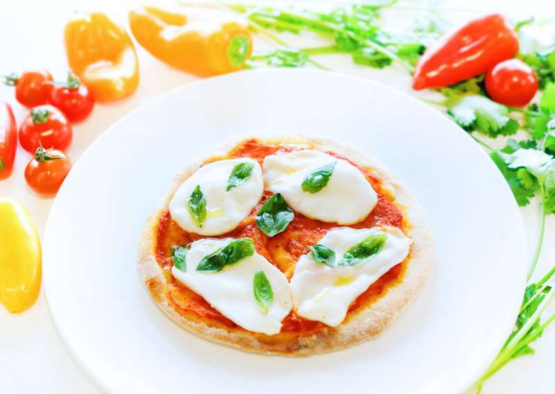 The Neapolitan Pizza Recipe Americans Keep Overloading With Toppings 4 How to Make Neapolitan Pizza – Authentic Neapolitan Pizza (Recipe Guide)