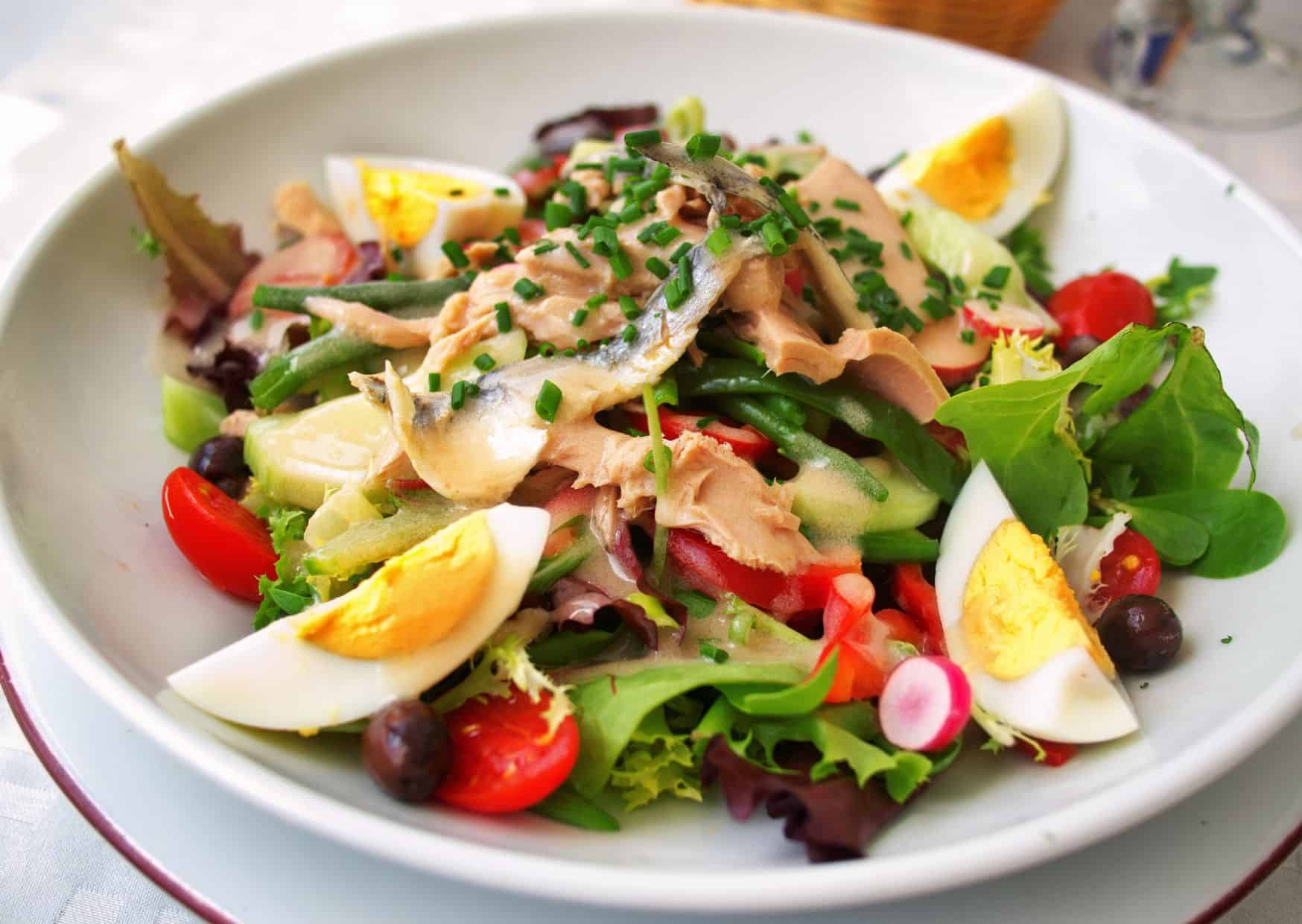 The World’s Most Popular Salads And Why People Love Them 6 6 Most Popular Salads To Try (Recipe Guide), How to Make Nicoise Salad (Recipe Guide) Tips And Calories