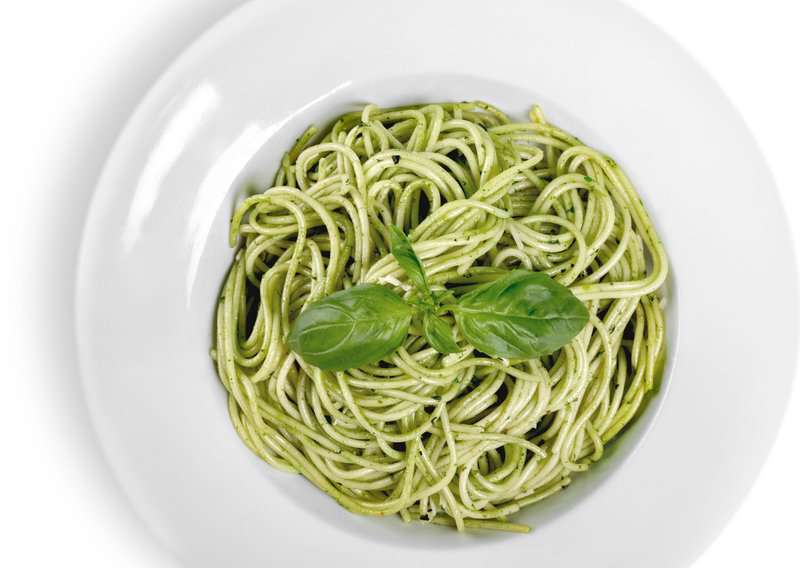 9 Cringe-Worthy Restaurant Habits Americans Bring to Europe 5 Pesto Pasta 4