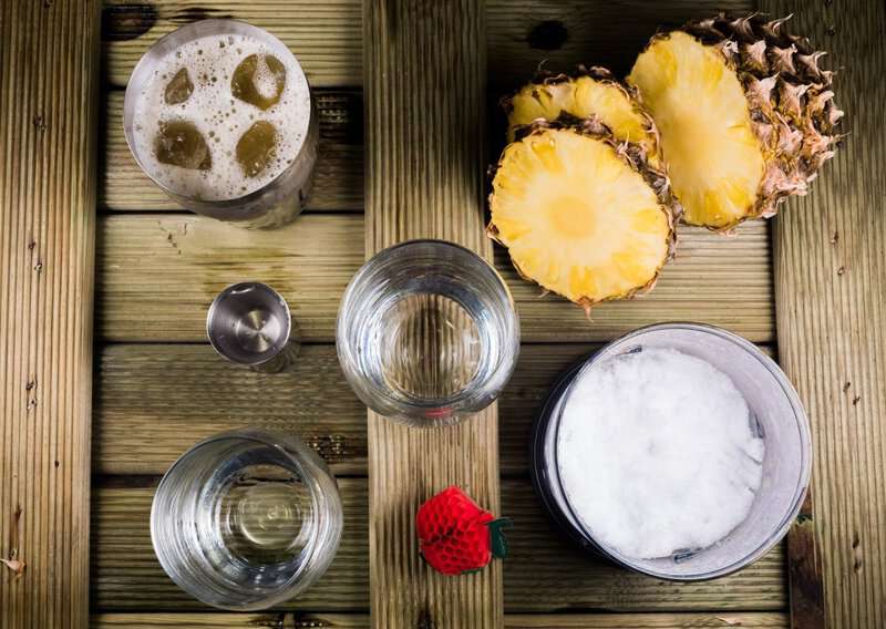 Piña Coladas Are Easy: How to Make a Piña Colada That Tastes Like Vacation 2 How To Make Piña Colada (Recipe Guide) Tips And Calories