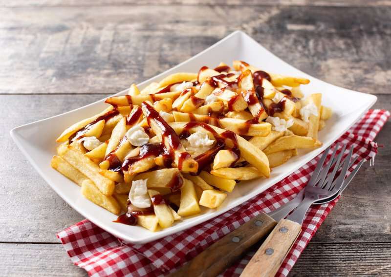 How to Make Poutine – Authentic Poutine (Recipe Guide)