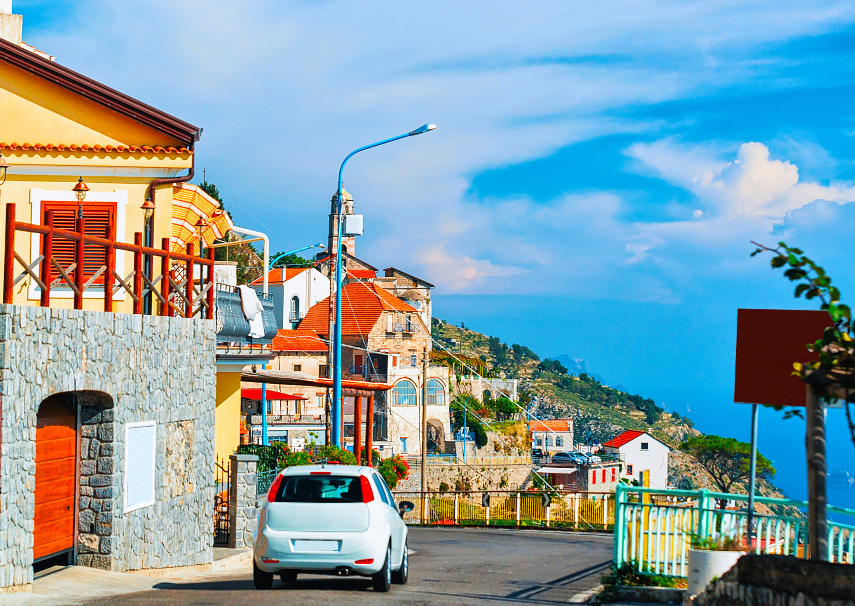 10 Tourist Faux Pas on Amalfi Coast And How to Avoid Them 2 Using Cars in Amalfi in Peak Summer - tourist faux pas in Amalfi