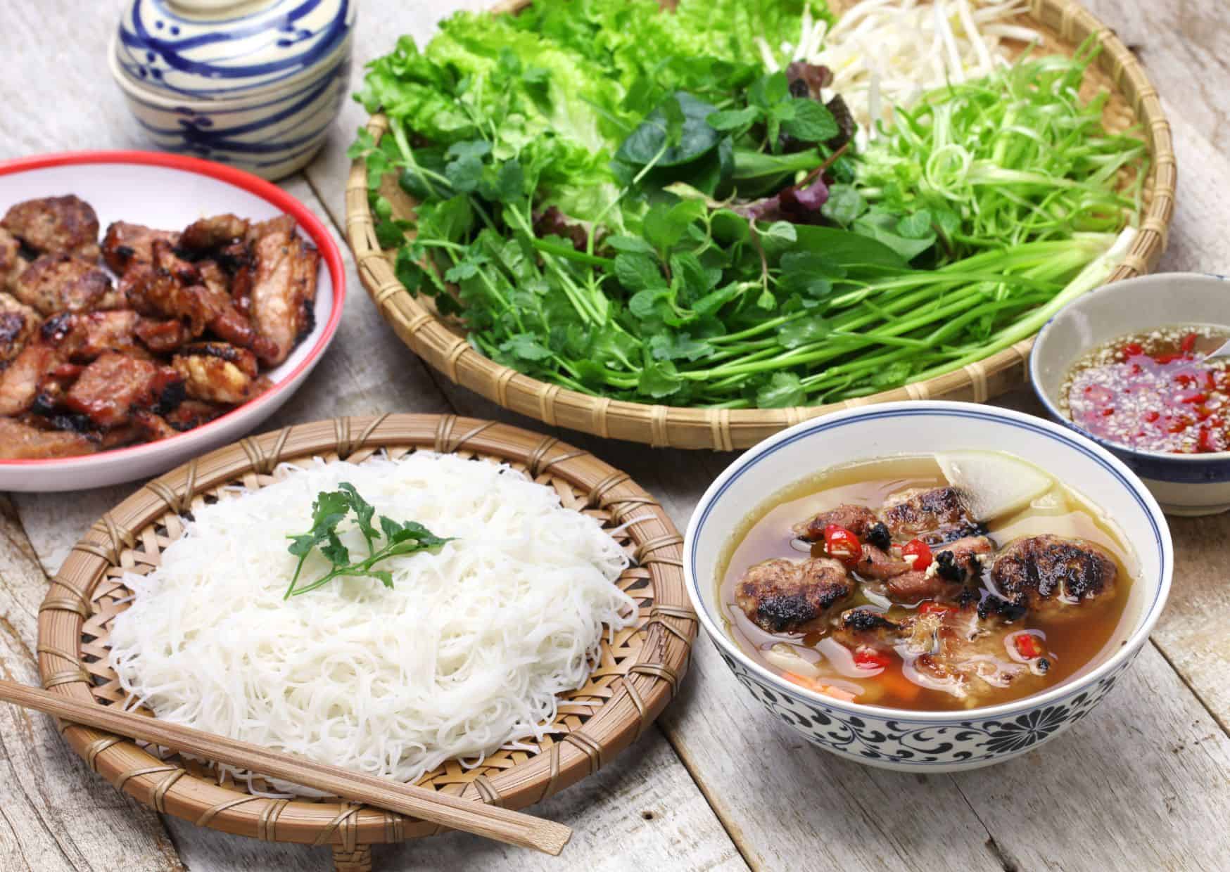 The Vietnamese Grilled Pork Recipe That Deserves to Be as Famous as Pho: How to Make Bún Chả That Tastes Like a Hanoi Street-Food Stall 2 How To Make Bun Cha (Recipe Guide) Tips And Calories