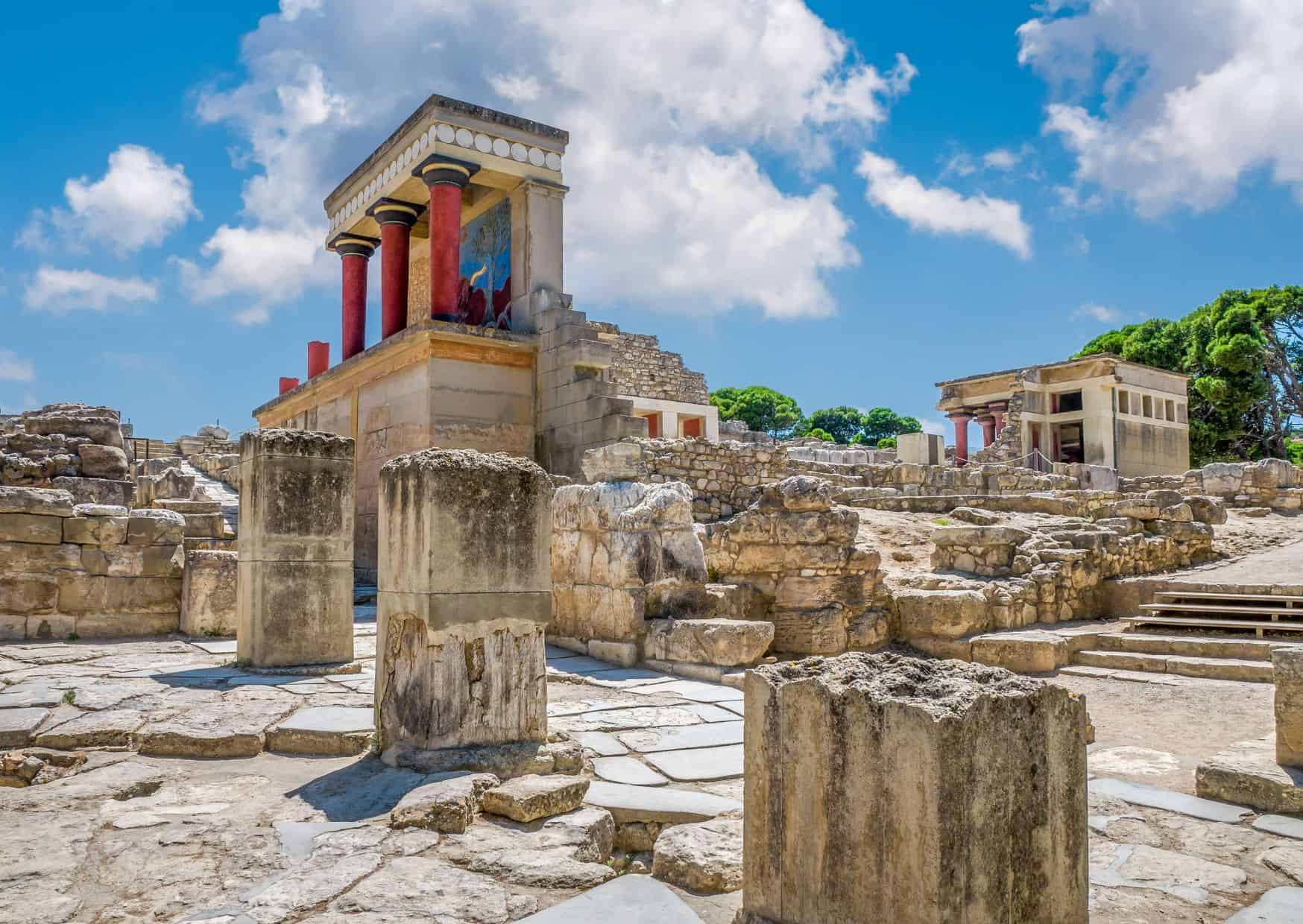 6 Tourist Traps to Avoid in Crete Greece And How To Avoid Them 3 6 Tourist Traps to Avoid in Crete Greece And How To Avoid Them, Knossos Palace,