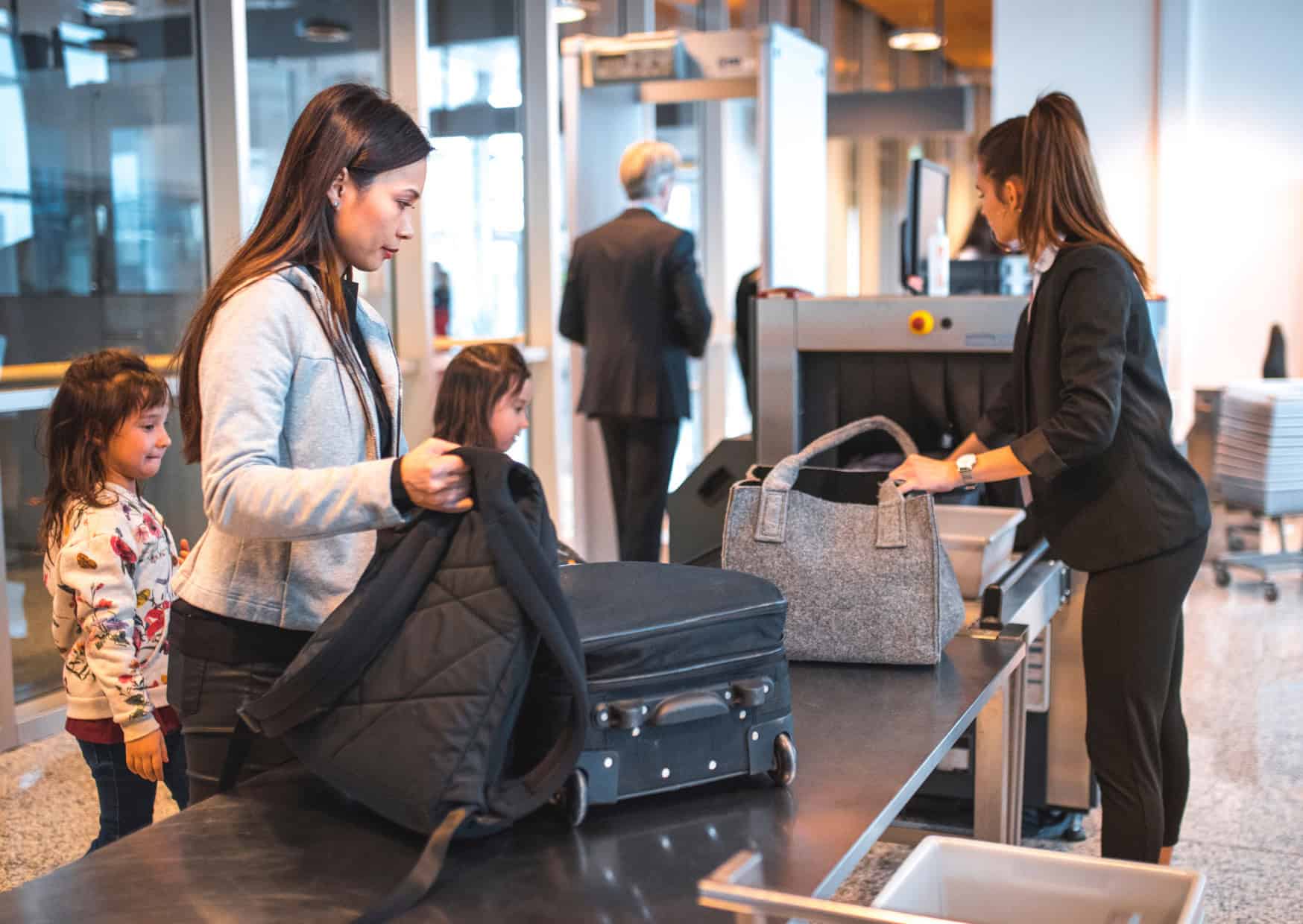 11 Genius Packing Tips Frequent Travelers Swear By (But Most People Never Do) 7 Efficient Travel Packing Hacks 7