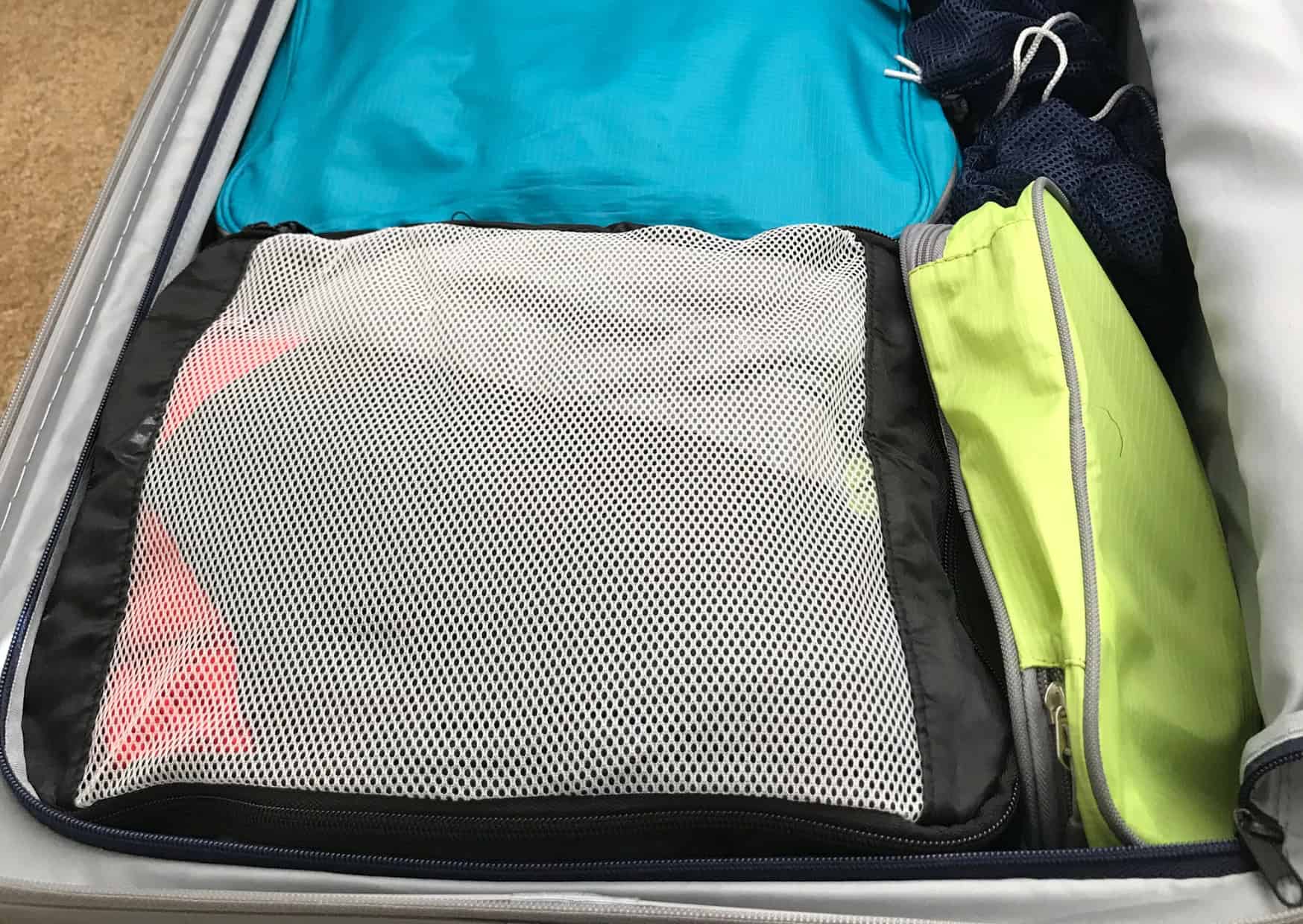 11 Genius Packing Tips Frequent Travelers Swear By (But Most People Never Do) 8 Efficient Travel Packing Hacks 8