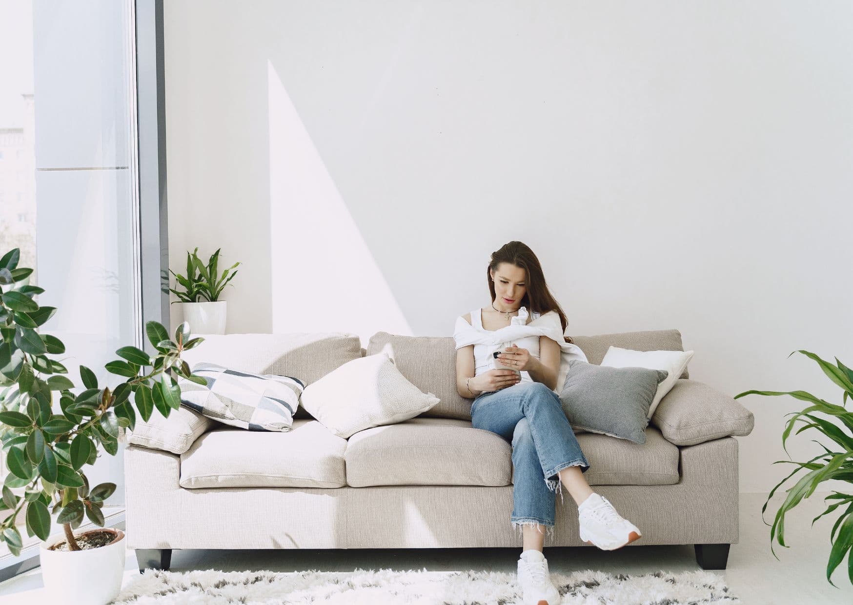 How to Get Free Accommodation When Traveling, House Sitting