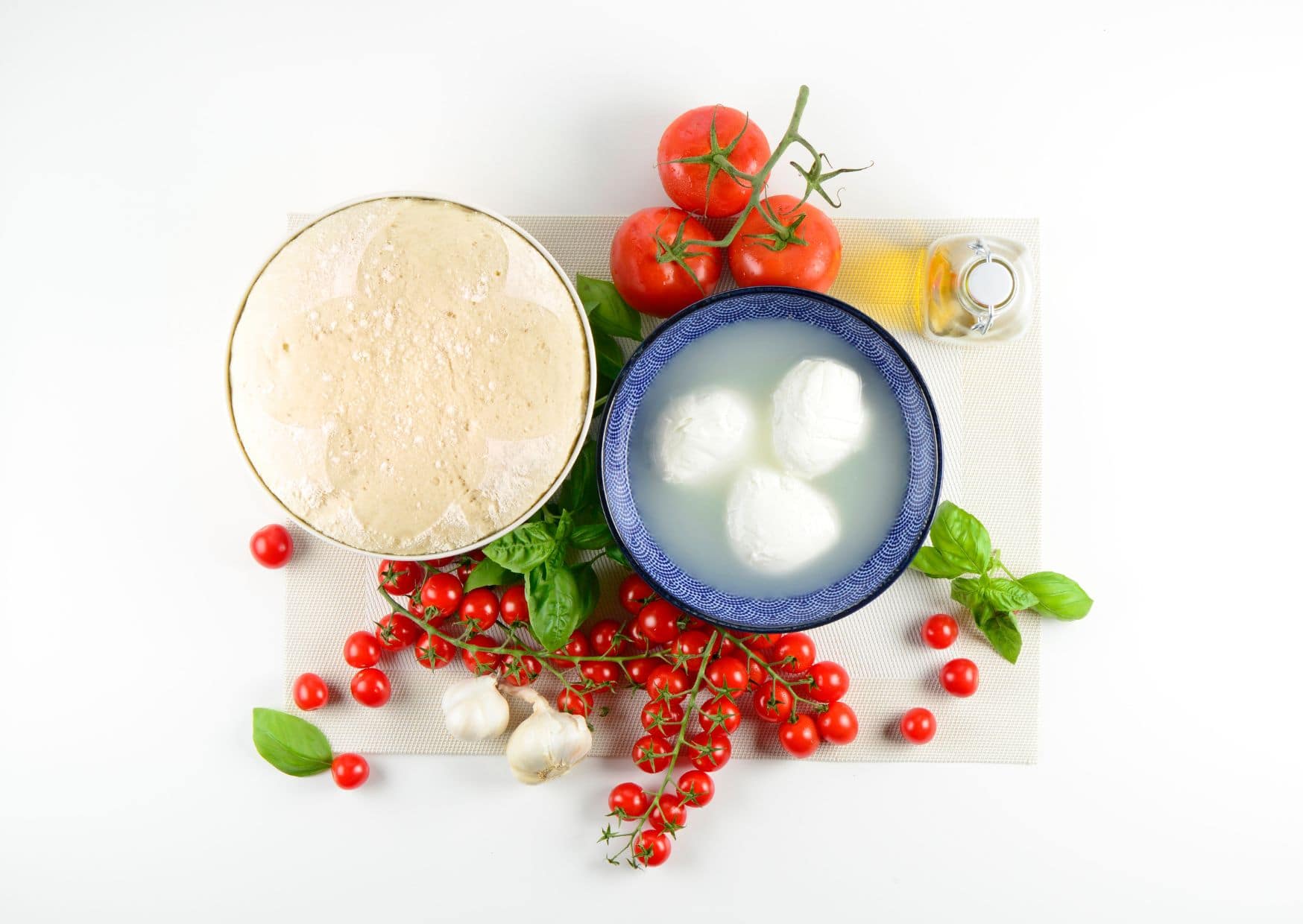 The 5 Ingredients That Make Real Margherita Pizza: How Italian Pizzaioli Make Margherita Pizza With Just a Few Ingredients 3 How To Make Margherita Pizza (Recipe Guide) Tips And Calories